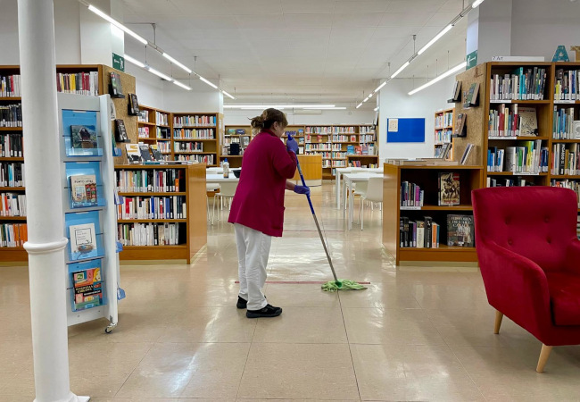 Netejant biblioteca